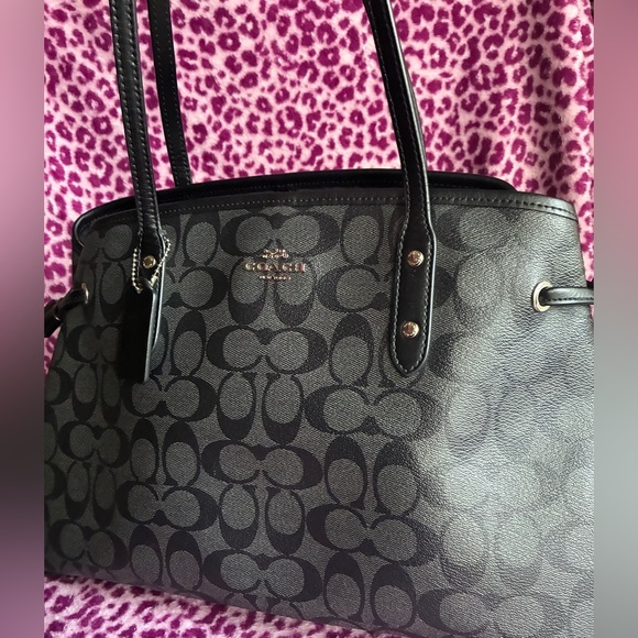 COACH Shoulder Bag,Coach Black Signature Shoulder Bag - Picture 6 of 16